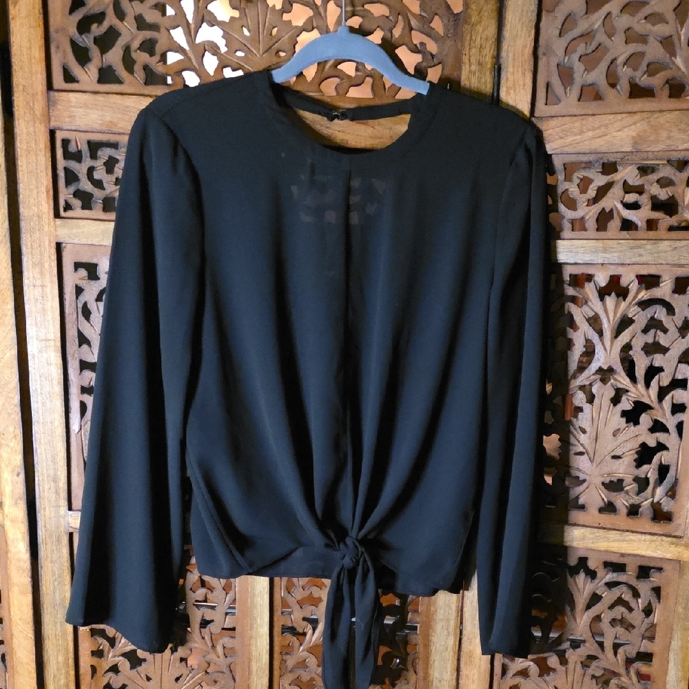 🌟 Madewell Black Tie-Front Blouse Size Small